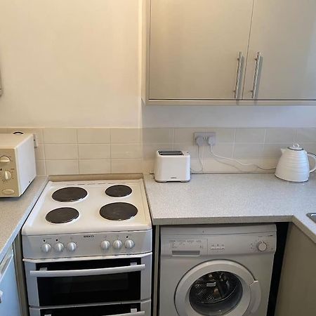 One Bedroom Ground Floor Flat Central Chichester Eksteriør bilde