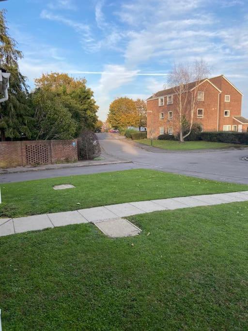 One Bedroom Ground Floor Flat Central Chichester Eksteriør bilde
